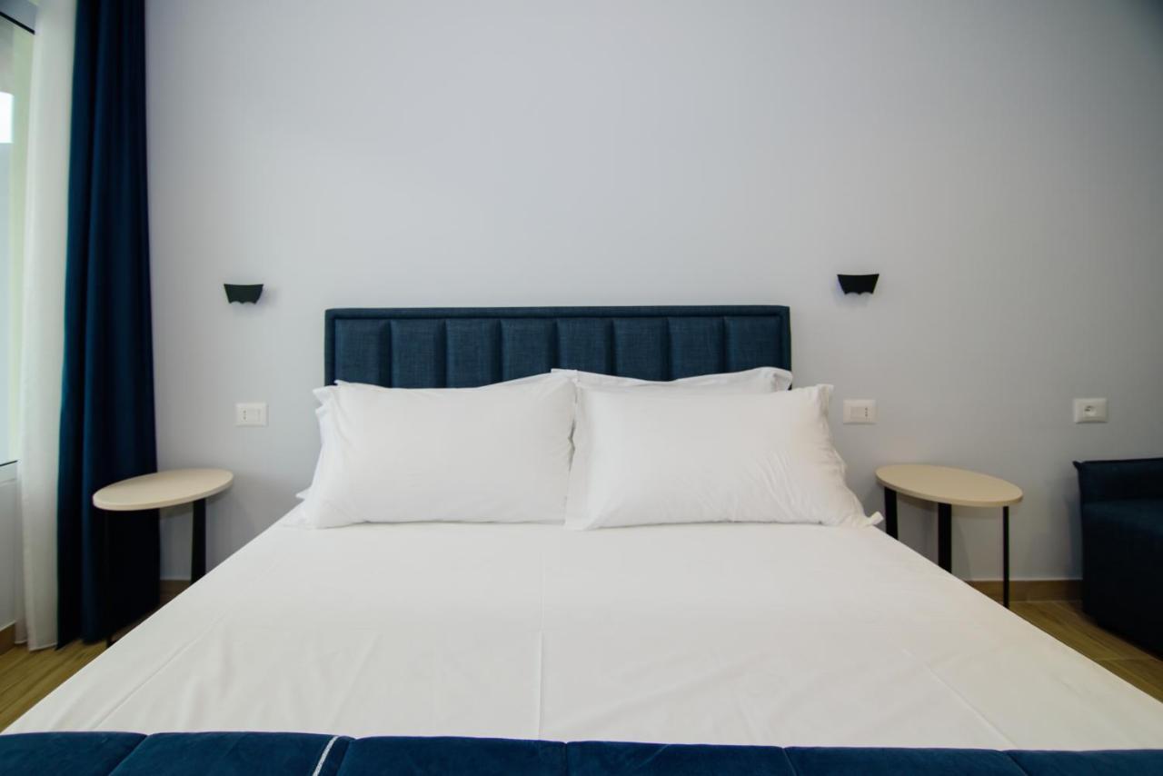 Palm Side Hotel Влёра Экстерьер фото